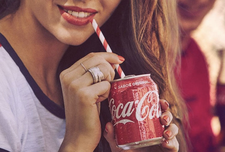 Mô hình PEST của Coca Cola