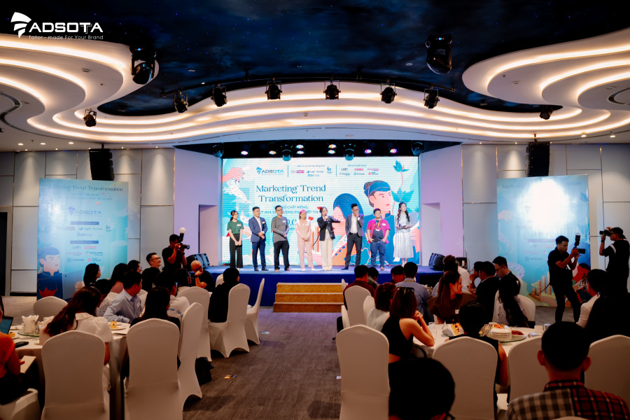 Hình 1: Sự kiện Marketing Trend Transformation: Gìn giữ chất riêng và bứt phá với phương pháp tiếp thị mới có sự góp mặt của gần 100 khách mời là C-levels, Manager từ nhiều doanh nghiệp tại Việt Nam