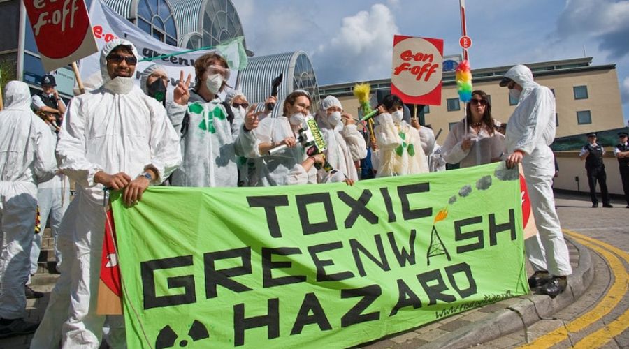 biểu tình phản đối Greenwashing